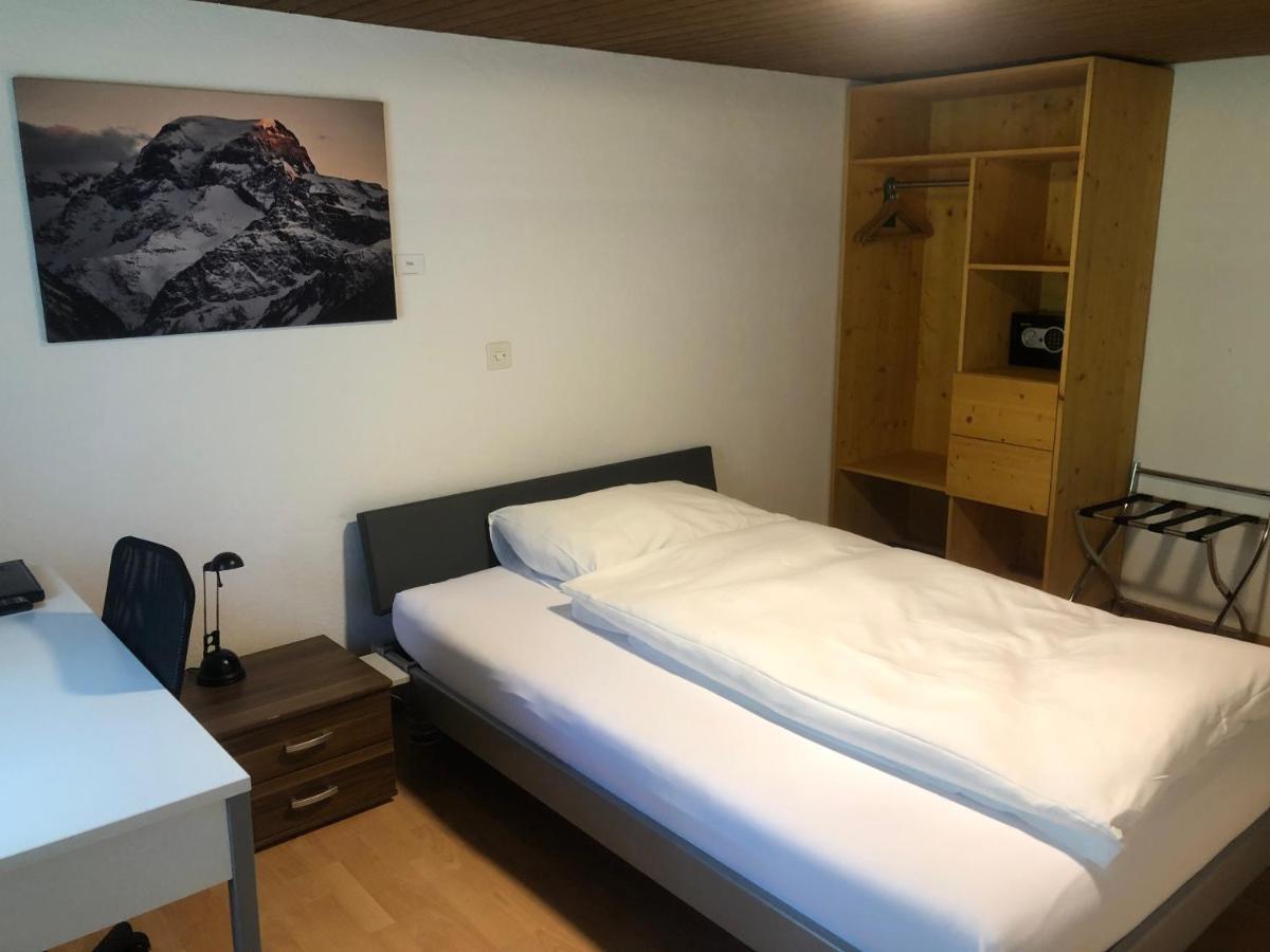 Hotel Freihof Glarus Exterior photo