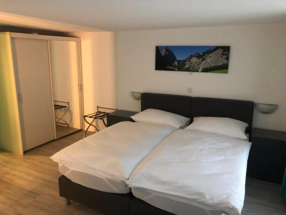 Hotel Freihof Glarus Exterior photo